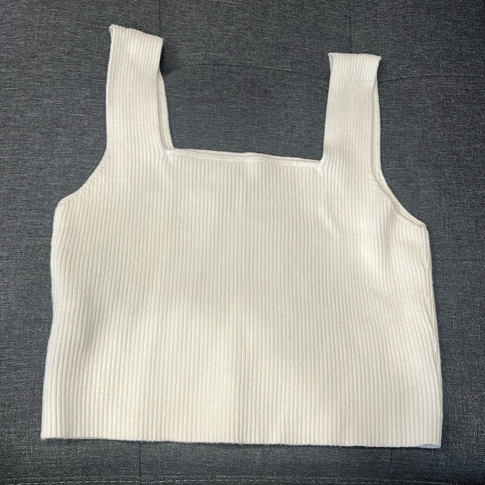 Ribbed fitted white tank top